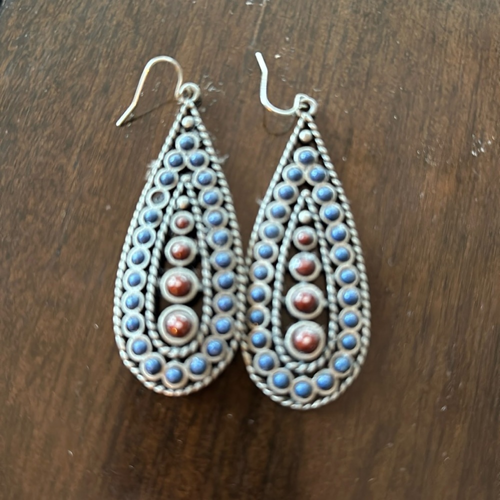 Dangle earrings